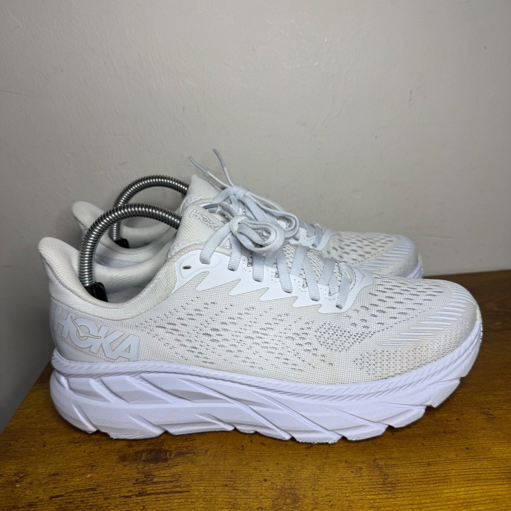 Hoka Clifton 7 Running Shoes Womens Size 8.5 White 1110509 WWH